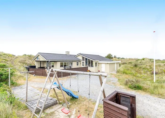 319-hvide-sande-gammeleng-16 بيت للعطل